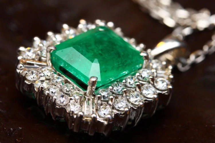 jewellery store sector